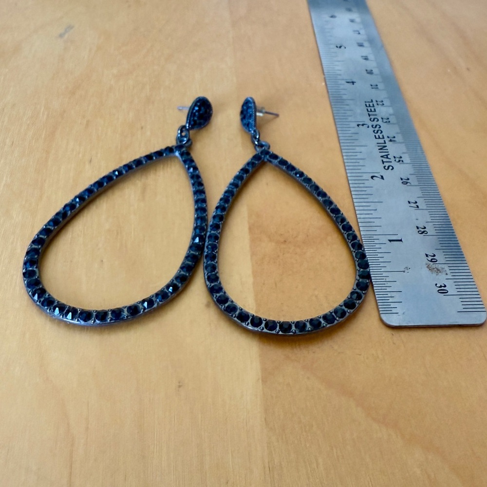 Elegant Black Rhinestone Teardrop Earrings
